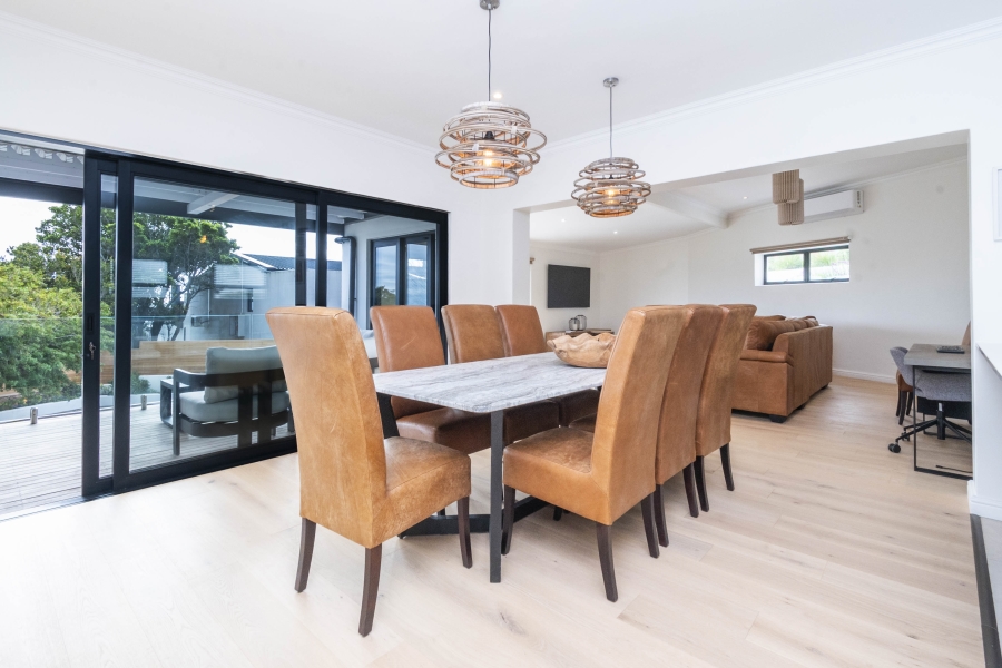 4 Bedroom Property for Sale in Camps Bay Western Cape